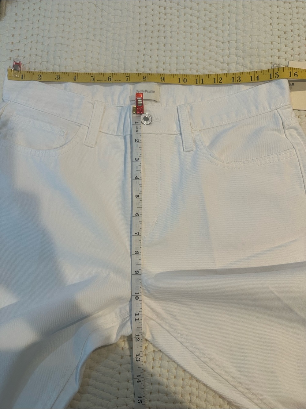 Favorite Daughter the Tommy mid riser
Size 29 - Picture 4 of 10